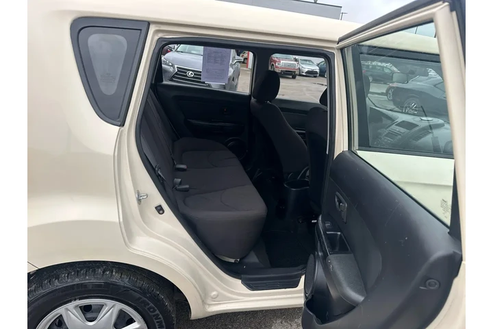 $6480 : 2012 Soul 5dr Wgn Man Base image 9