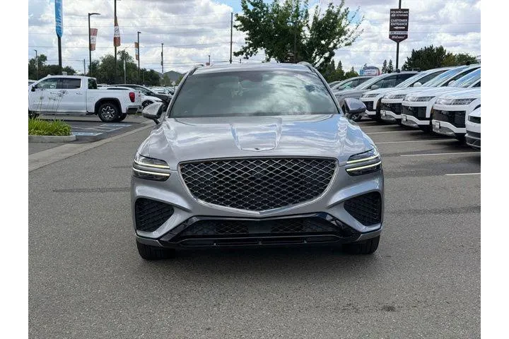 $37991 : Genesis GV70 2023 AWD 2.5T S image 5