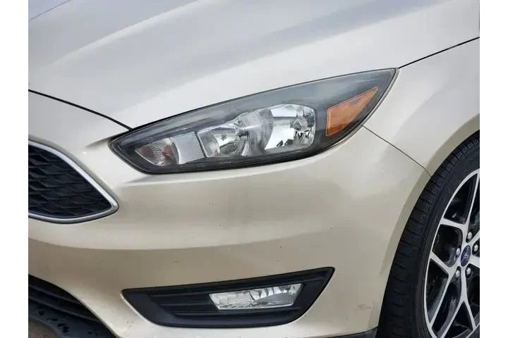 $7835 : Ford Focus 2018 SEL 4dr Hatc image 8