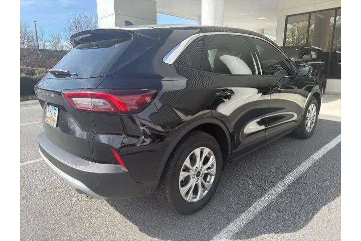 $24039 : Ford Escape 2023 Active 4dr image 4