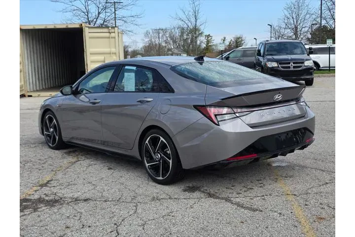 $17766 : Hyundai ELANTRA 2022 N Line image 3