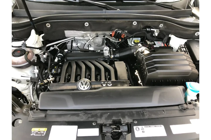 $17870 : 2018 Atlas V6 SEL Premium AWD image 1