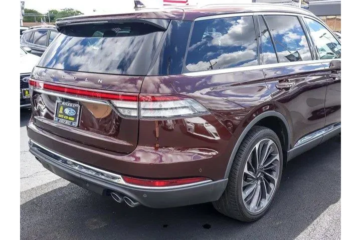 $38877 : Lincoln Aviator 2020 AWD Res image 7