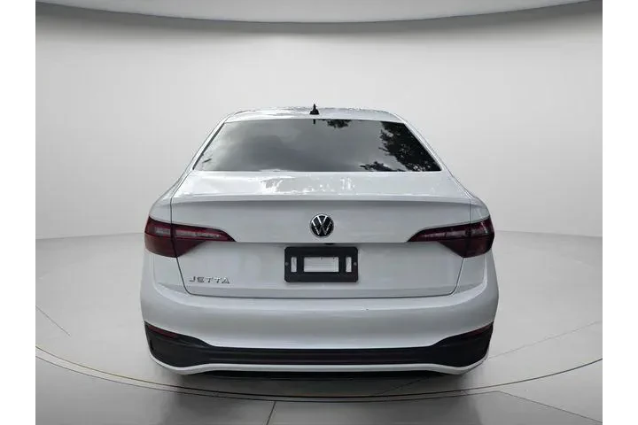 $18842 : Volkswagen Jetta 2024 Sport image 7