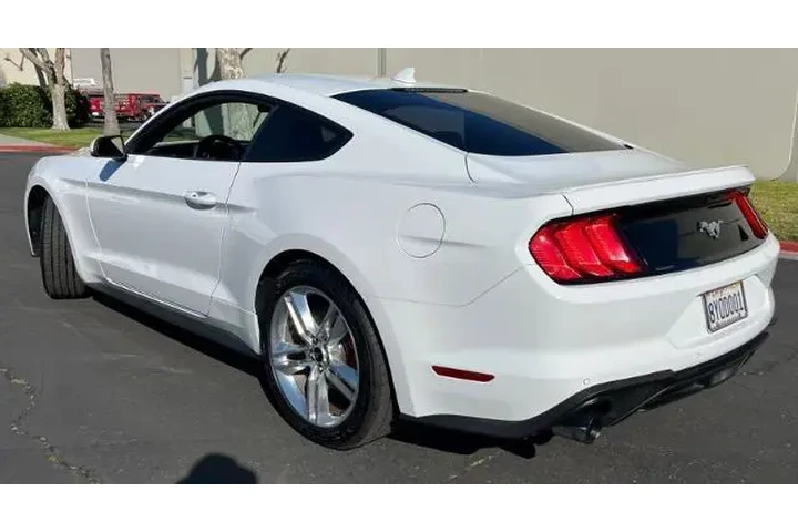$29800 : Ford Mustang 2021 EcoBoost 2 image 4