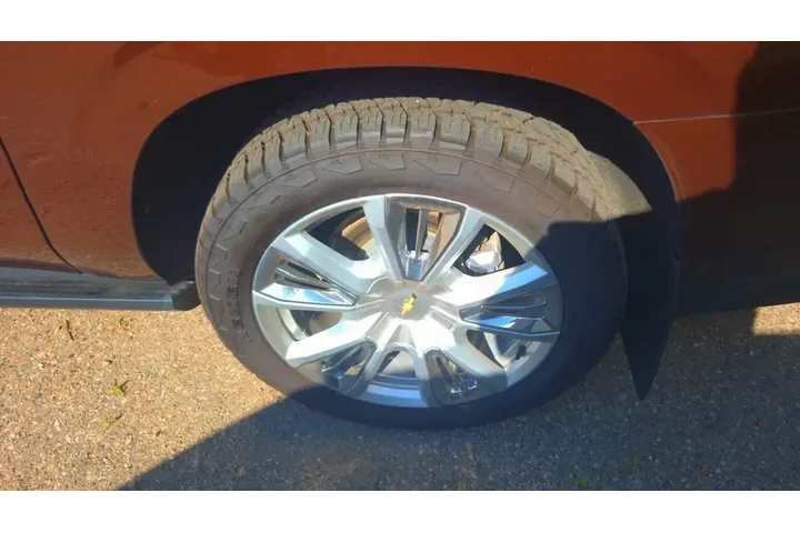 $62500 : Chevrolet Suburban 2023 4x4 image 6