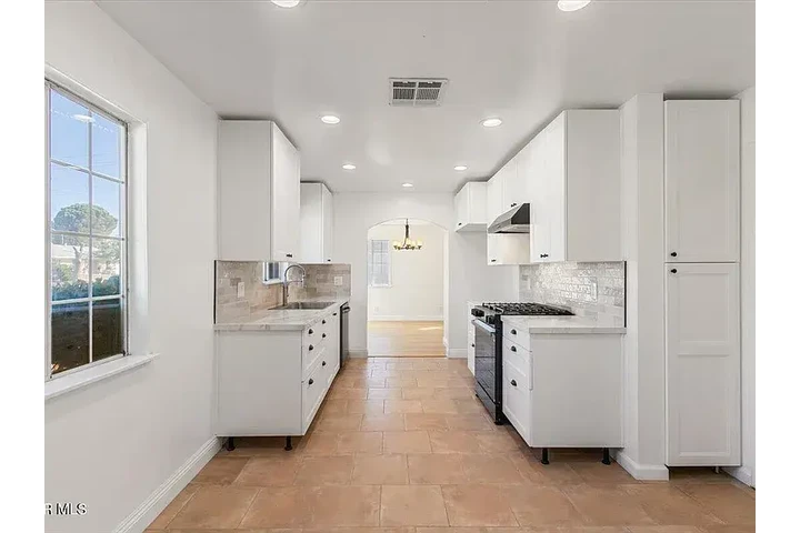 $3600 : Casa en renta-Lancaster 3600 image 3