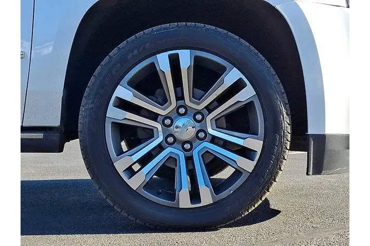 $38900 : GMC Yukon 2019 4x4 Denali 4d image 8