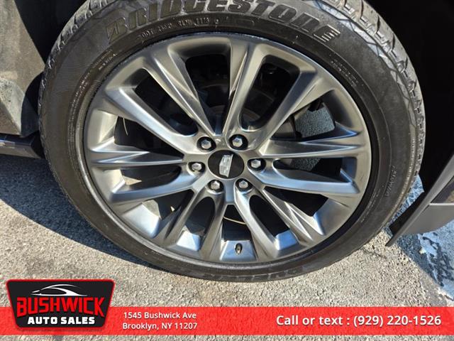 $34995 : Used 2019 Escalade ESV 4WD 4d image 7