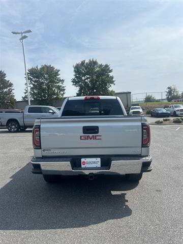 $34995 : PRE-OWNED 2018 SIERRA 1500 SLT image 7