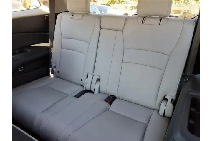 $23981 : Honda Pilot 2017 AWD Touring image 8