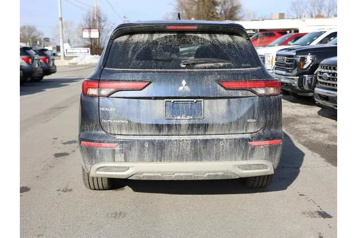 $27900 : Mitsubishi Outlander 2024 AW image 6