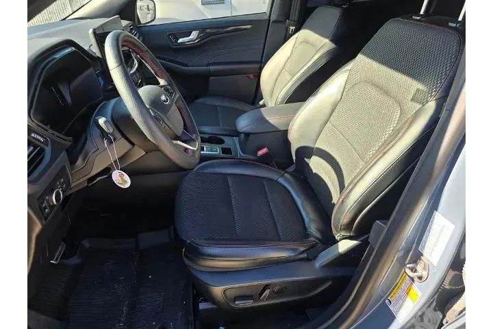 $25700 : Ford Escape Hybrid 2024 ST-L image 8