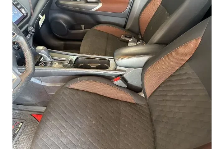 $17982 : Nissan Kicks 2024 SR 4dr Cro image 9