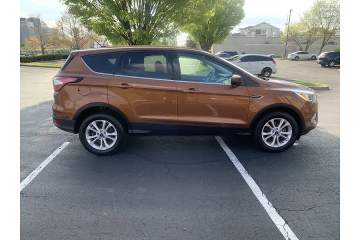 $7995 : 2017 Escape SE image 7