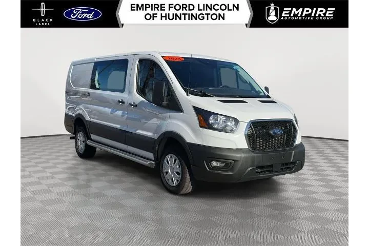 $30884 : Ford Transit 2024 250 3dr SW image 1