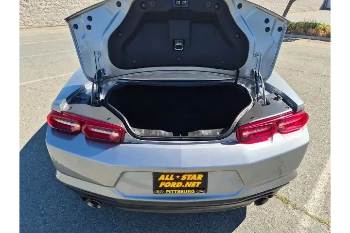 $24900 : Chevrolet Camaro 2023 LT 2dr image 10