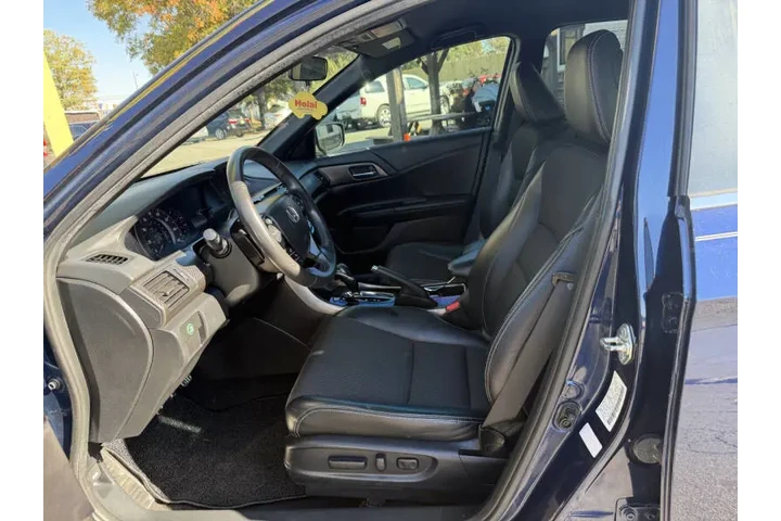 2016 Accord Sport image 9