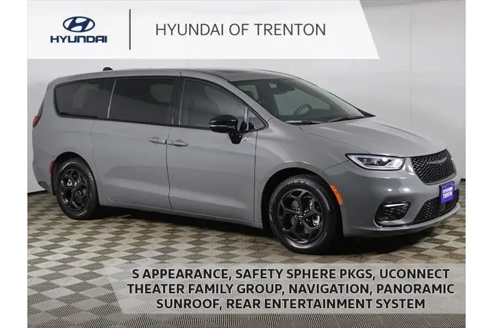 $34799 : Chrysler Pacifica Plug-In Hy image 1