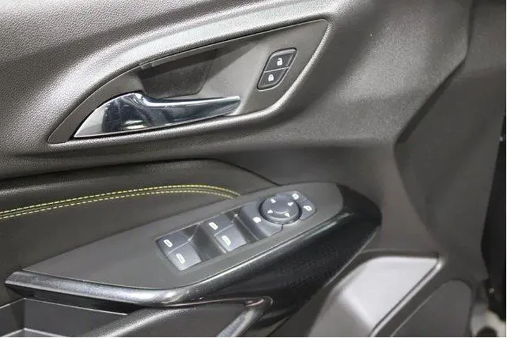 $24982 : Chevrolet Trax 2025 ACTIV 4d image 7