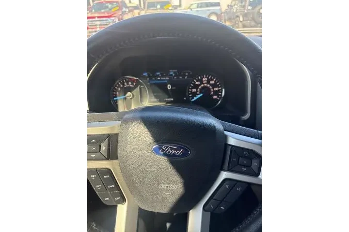 $33164 : Ford F-150 2019 4x4 Lariat 4 image 9