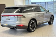 $29361 : Lincoln Aviator 2020 AWD Res thumbnail