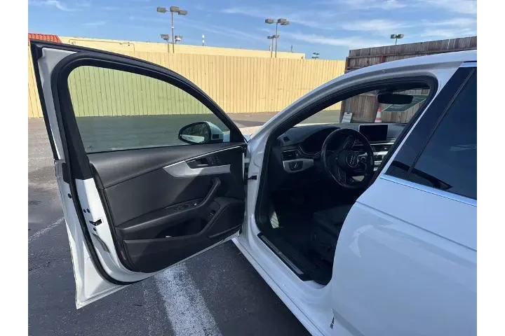 $12115 : Audi A4 2017 AWD 2.0T quattr image 5