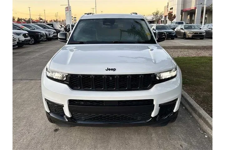 $24629 : Jeep Grand Cherokee L 2022 4 image 2