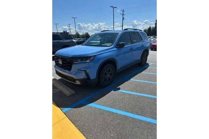 $46691 : Honda Pilot 2025 AWD TrailSp image 2