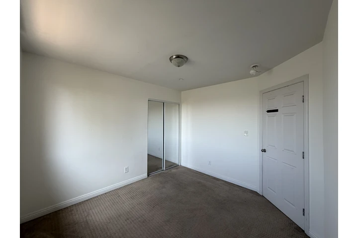 $850 : Rento cuarto image 1