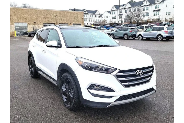 $14998 : Hyundai TUCSON 2018 Value 4d image 1