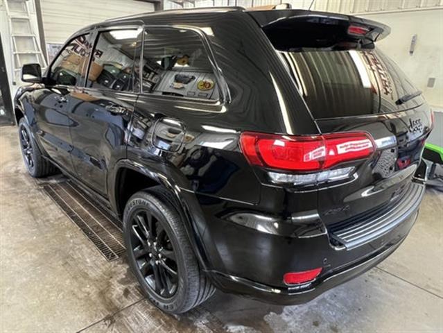 $29900 : 2021 Grand Cherokee Laredo X image 4