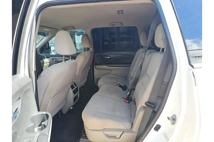 $17995 : Honda Pilot 2016 AWD EX 4dr image 9