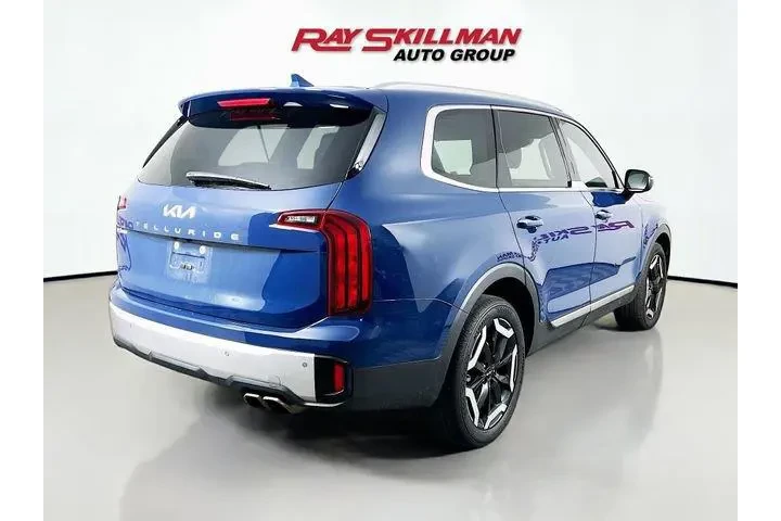 $30988 : Kia Telluride 2023 S 4dr SUV image 7