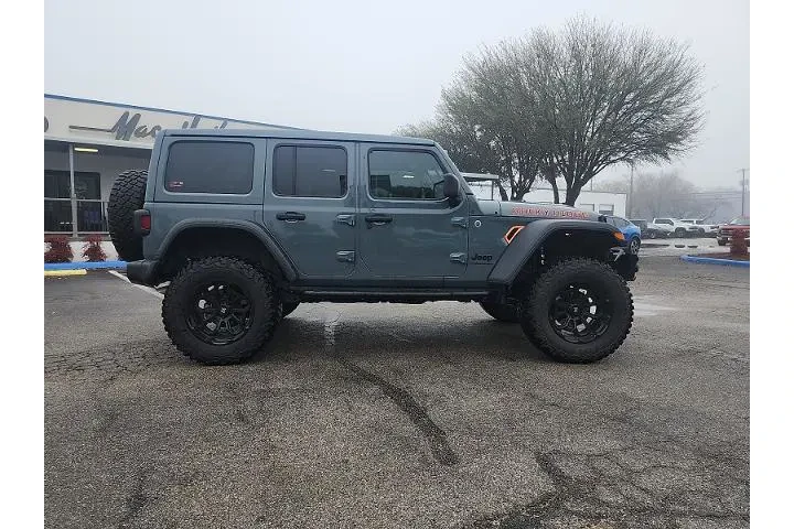 $38998 : Jeep Wrangler 2025 4x4 Sport image 2