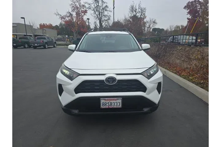 $17995 : Toyota RAV4 2020 AWD LE 4dr image 2