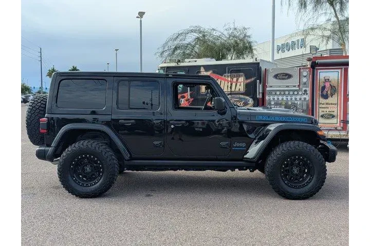 Jeep Wrangler 2023 4x4 Rubic image 7