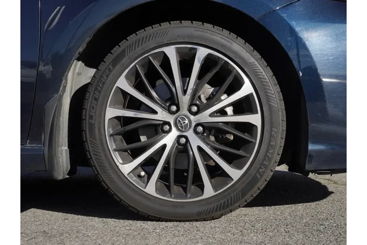 $15701 : Toyota Camry 2020 SE 4dr Sed image 6