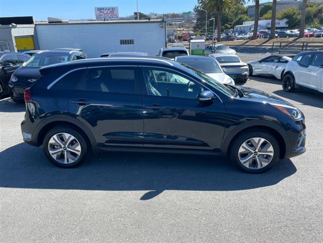 $21800 : Used 2022 Niro EV EX for sale image 4