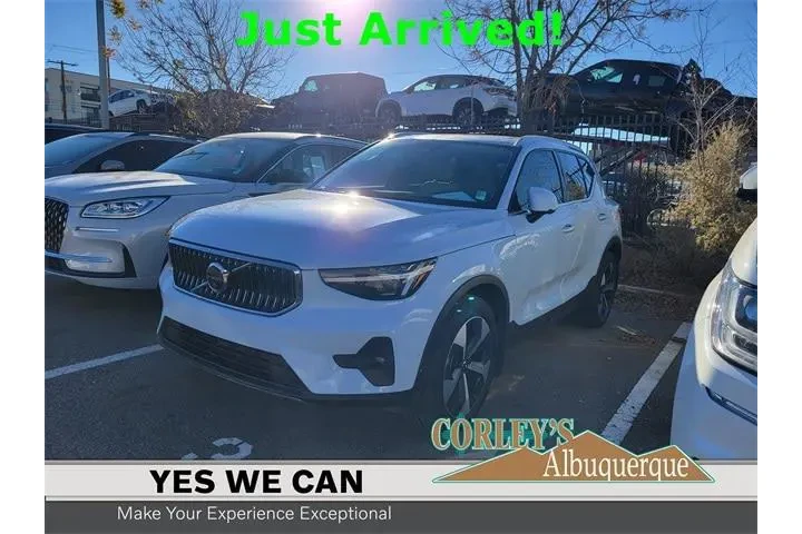 $33358 : Volvo XC40 2025 AWD B5 Plus image 1