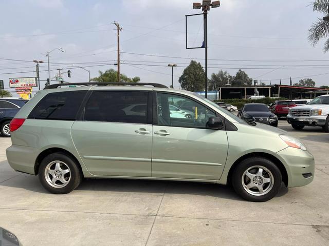 $11995 : 2010 TOYOTA SIENNA2010 TOYOTA image 9