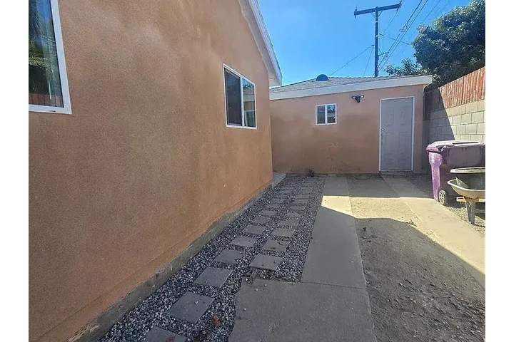 $2600 : Apartment For Rent image 5