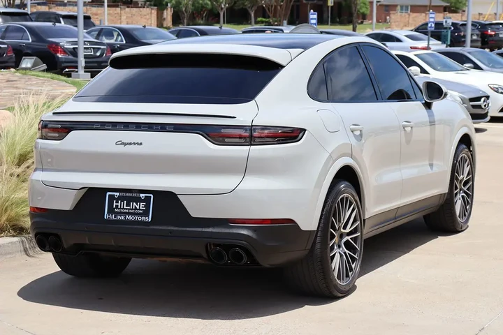 $52995 : 2022 Cayenne Platinum Edition image 10