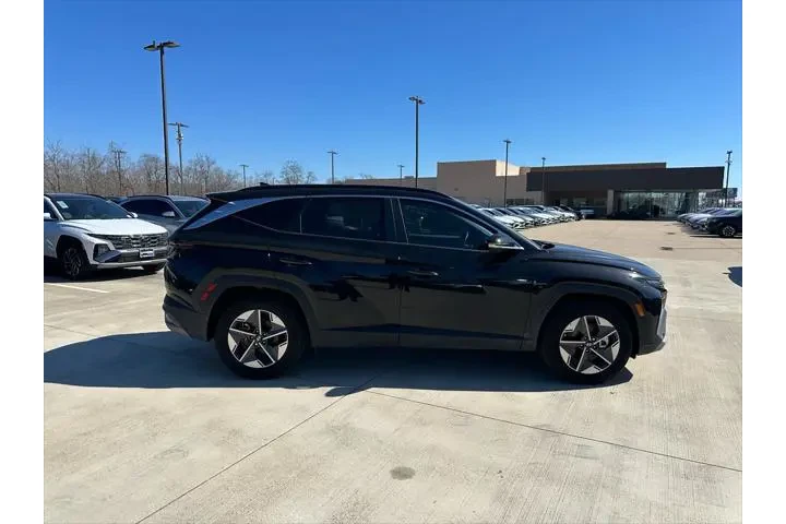 $27195 : Hyundai TUCSON 2025 SEL Conv image 4