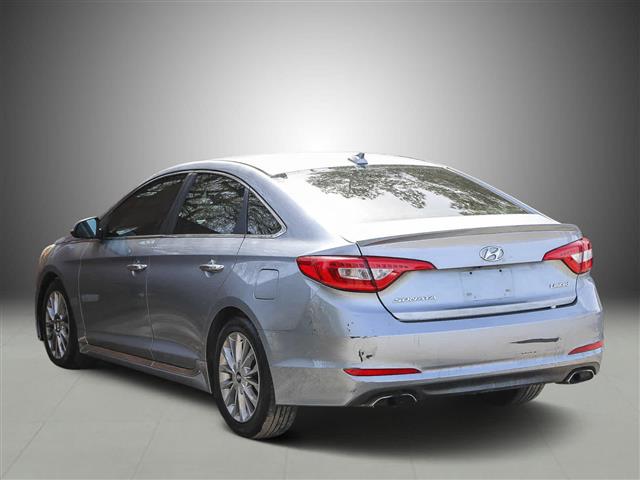 $14700 : Pre-Owned 2015 Hyundai Sonata image 6