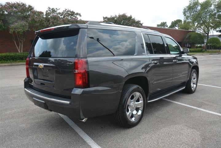 2016 Suburban LTZ image 6