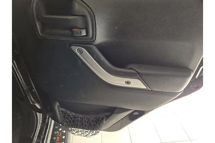 Jeep Wrangler Unlimited 2012 image 6