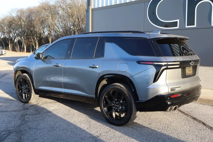 $47688 : 2025 Traverse FWD 4dr RS w/1RS image 6