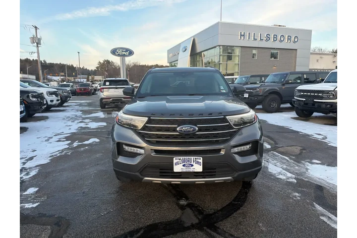 $28995 : Ford Explorer 2022 AWD XLT 4 image 2