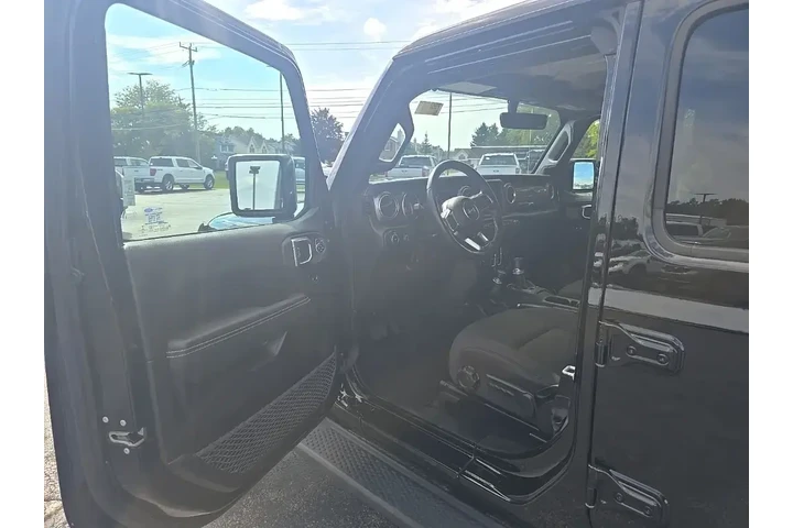 $35372 : Jeep Wrangler 2023 4x4 Sahar image 9